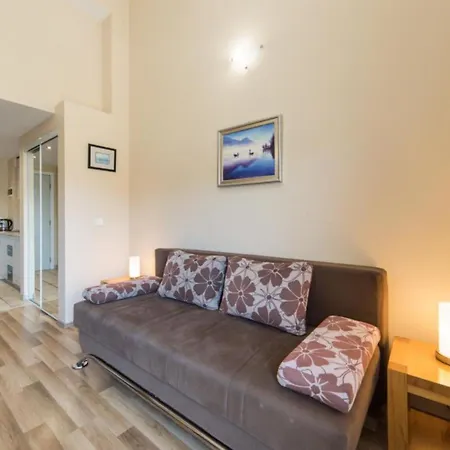 Nmn Apartment *