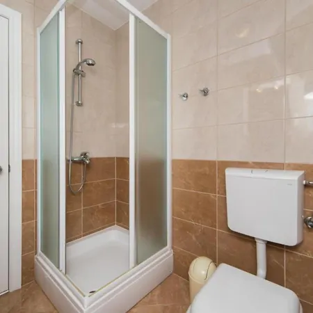 Nmn Drvenik (Split-Dalmatia)